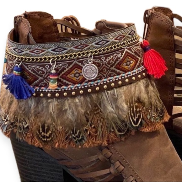 Hand Crafted Shoes - NEW Boot Wraps Feather Fringe, Multi Color Tribal Band Adjustable Boho Boot Wrap